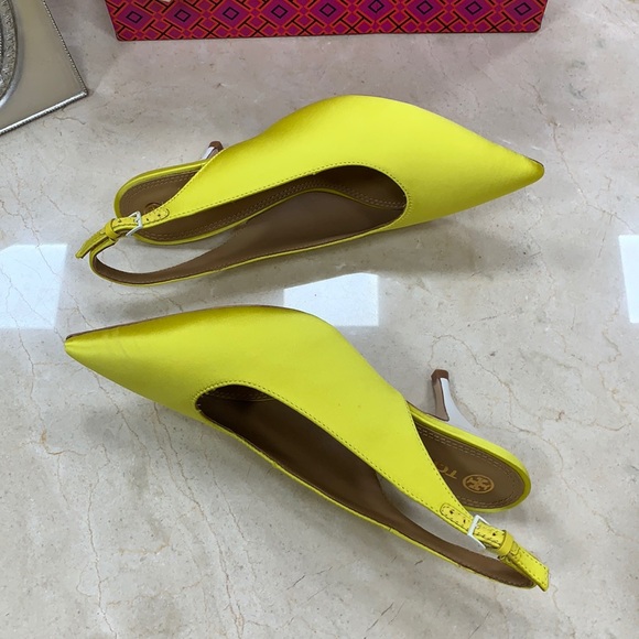 HOST PIC TORY BURCH SATIN SLINGBACK PUMP ACIDIC YELLOW WHITE PATENT HEEL SIZE 8 - Picture 13 of 15